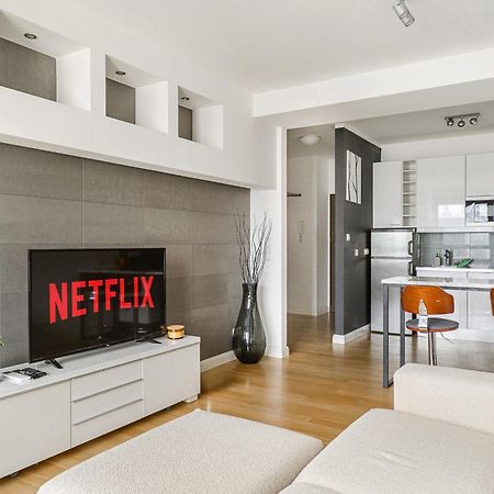 Cozy Family Apartments With Balcony Near Zlote Tarasy Warszawa Eksteriør billede