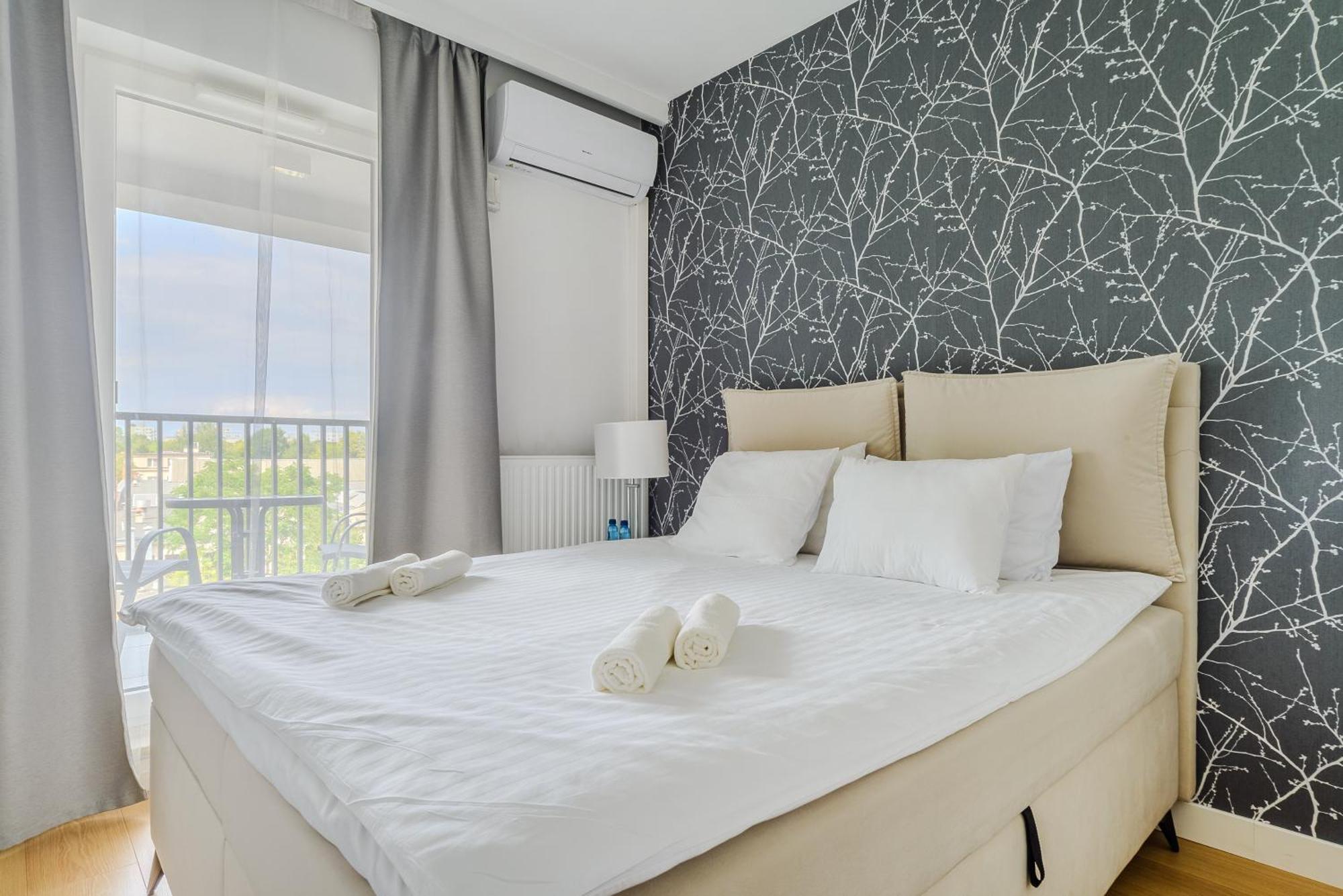 Cozy Family Apartments With Balcony Near Zlote Tarasy Warszawa Eksteriør billede