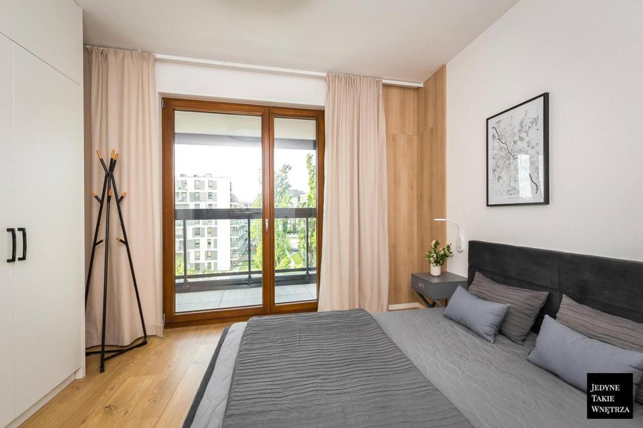 Cozy Family Apartments With Balcony Near Zlote Tarasy Warszawa Eksteriør billede