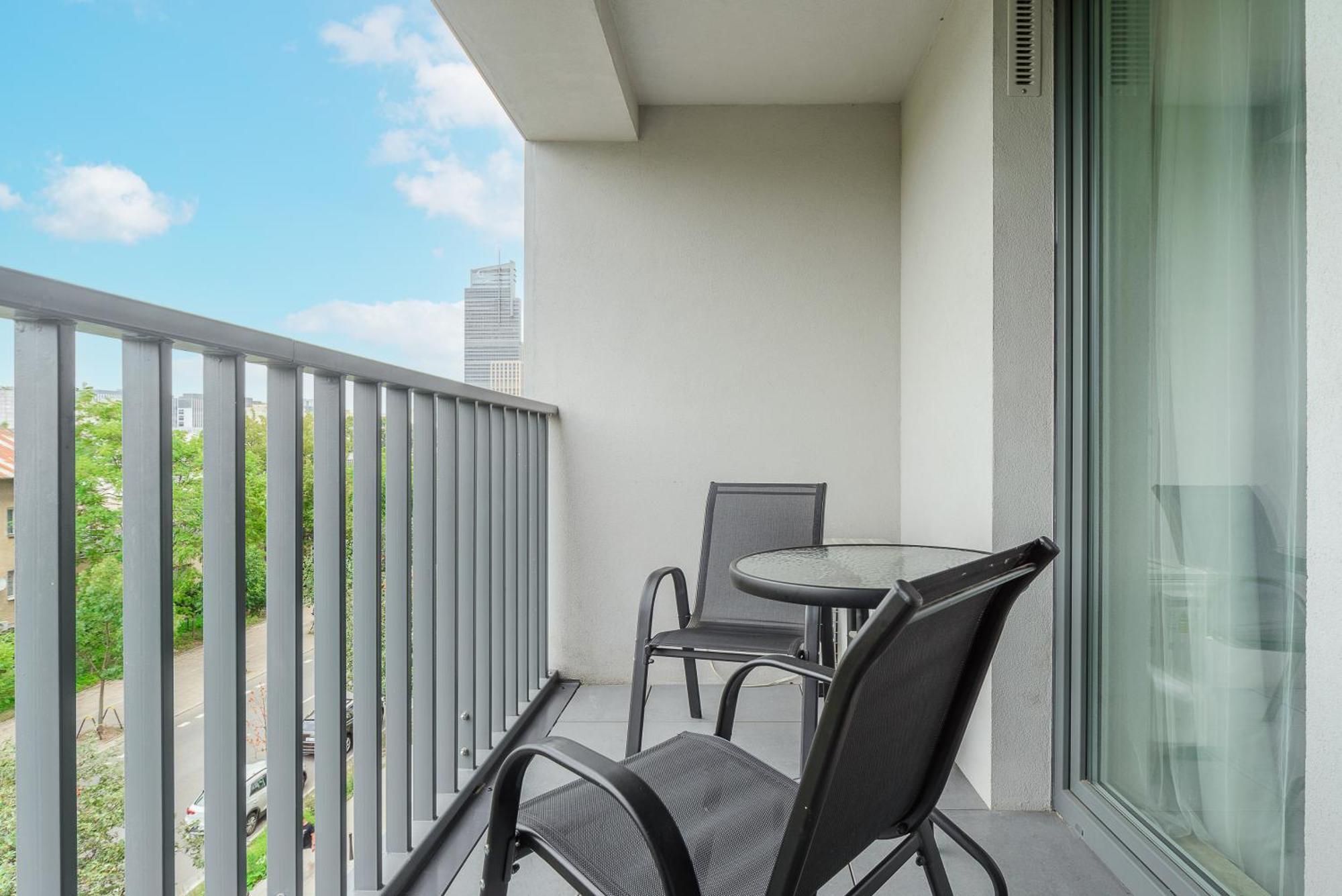 Cozy Family Apartments With Balcony Near Zlote Tarasy Warszawa Værelse billede