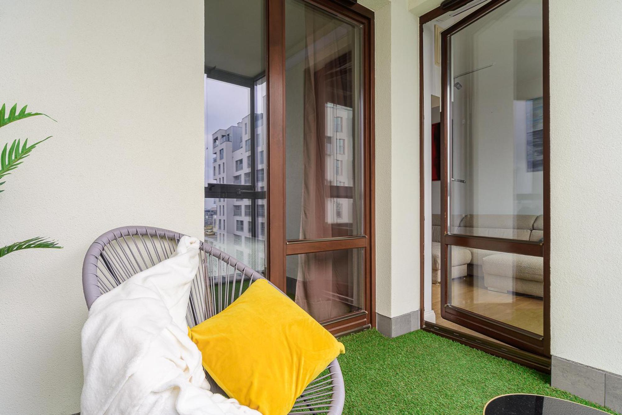 Cozy Family Apartments With Balcony Near Zlote Tarasy Warszawa Eksteriør billede