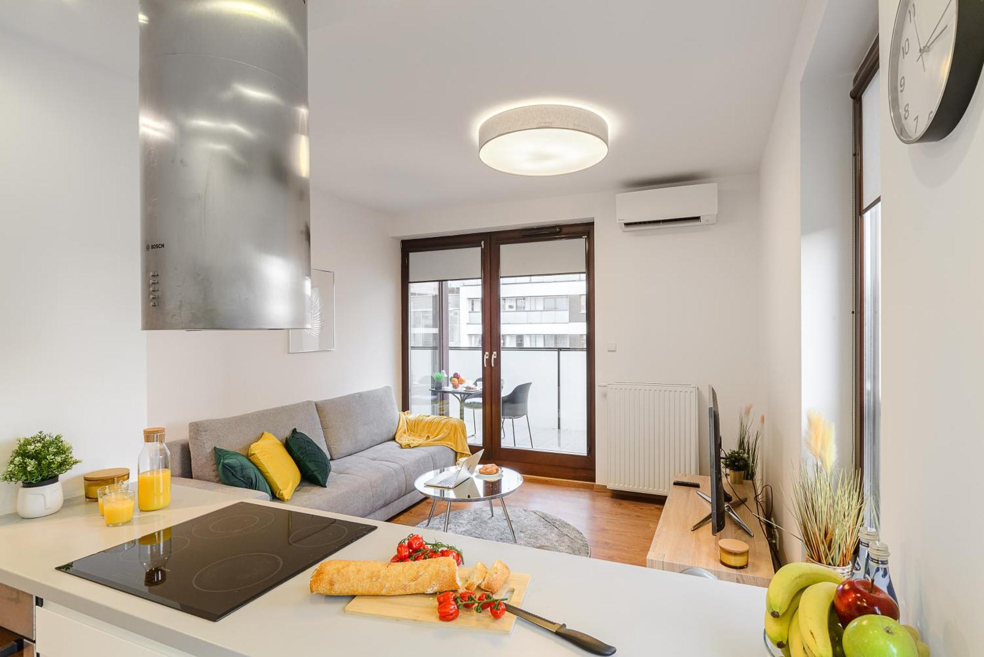 Cozy Family Apartments With Balcony Near Zlote Tarasy Warszawa Eksteriør billede